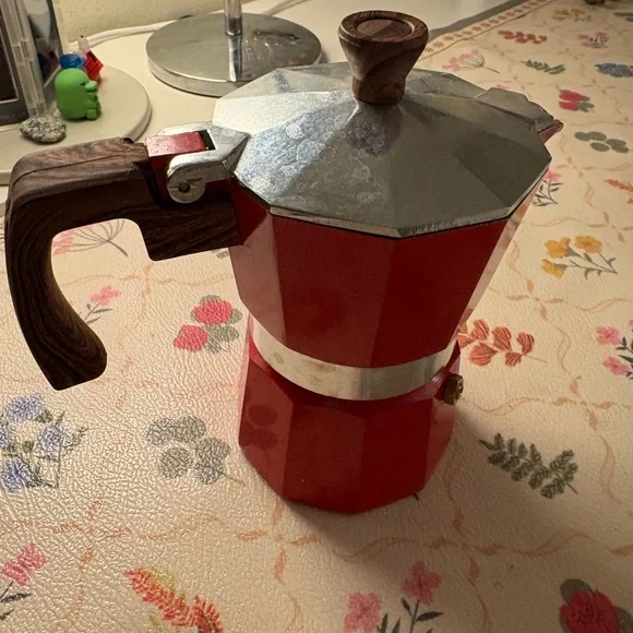 Grosche Red Espresso Maker - Picture 2 of 3